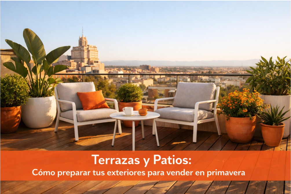 Terraza de vivienda moderna preparada para venta en primavera con muebles de exterior, plantas y luz natural — amâbit inmobiliaria Madrid