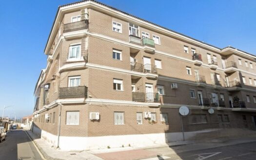 PISO DE 3 DORMITORIOS Y 2 BAÑOS CON PLAZA DE GARAJE EN FUENSALIDA